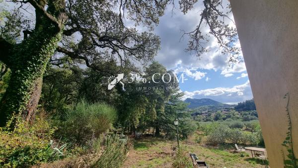 Propriete 16 pièce(s) 8 chambre(s) 450 m²