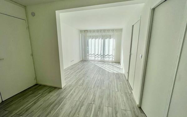 Appartement à louer    2 pièces •  Fresnes
