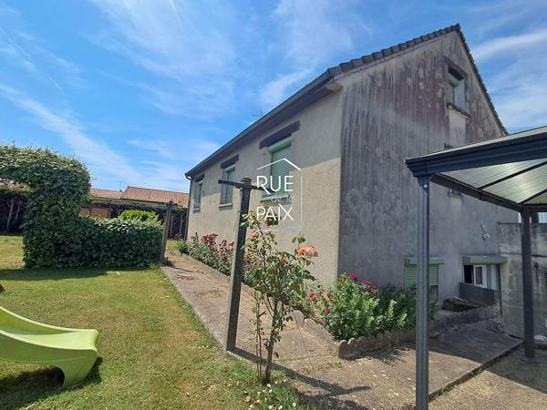 86450 PLEUMARTIN Maison sur sous-sol à Pleumartin Fonctionnelle et lumineuse !