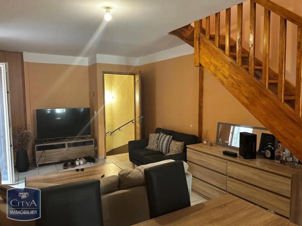Maison à louer 3 pièces 67m² Montpeyroux (34150)