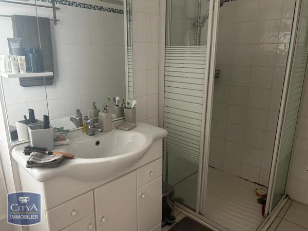 Maison à louer 3 pièces 67m² Montpeyroux (34150)