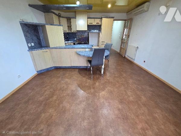 Maison de ville PREMIER ACHAT ou INVESTISSEMENT - 90m2 - Cour - TOUL ST EVRE