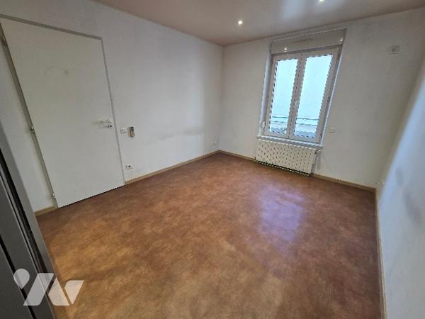 Maison de ville PREMIER ACHAT ou INVESTISSEMENT - 90m2 - Cour - TOUL ST EVRE