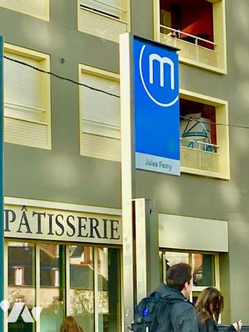 RENNES  JEAN MACE -  EXCLUSIF - Immeuble de bureaux dans