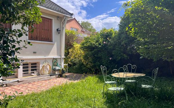 Maison à vendre    6 pièces • 128,05 m2 Savigny-sur-Orge