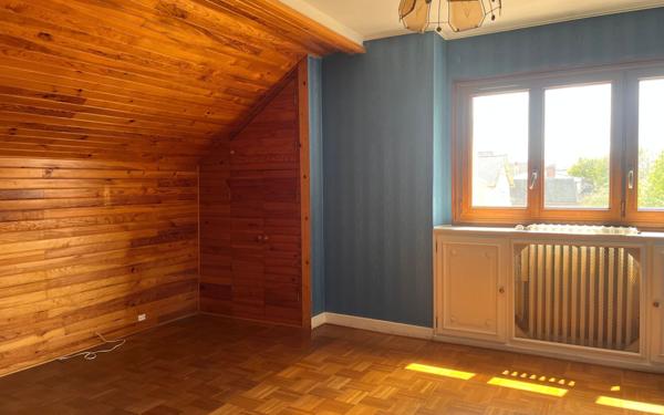 Maison à vendre    6 pièces • 128,05 m2 Savigny-sur-Orge