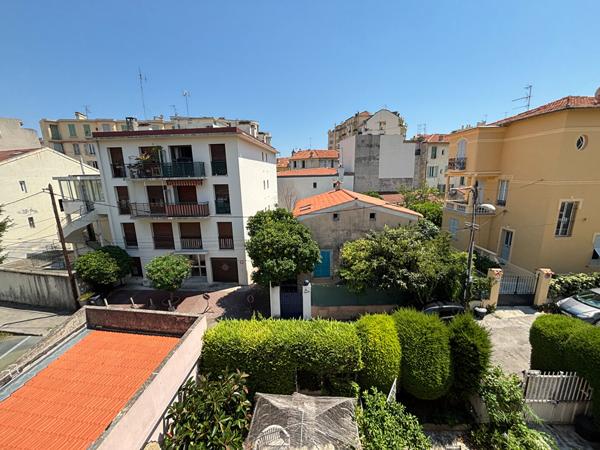 3 PIECES - QUARTIER DE L'EVECHE