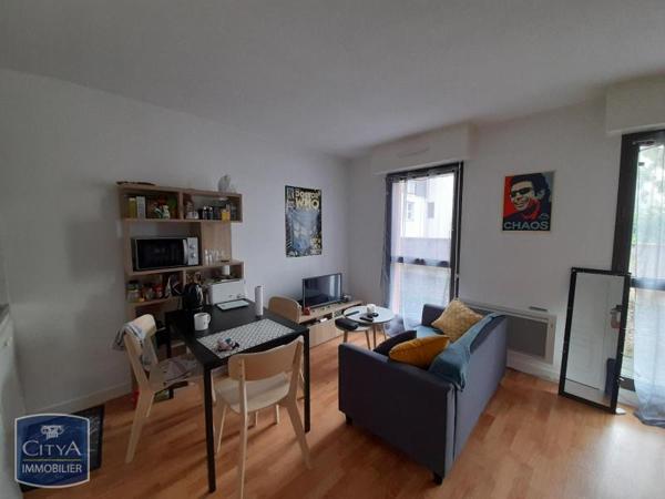 Appartement à louer 1 pièce 27.66m² Laval (53000)