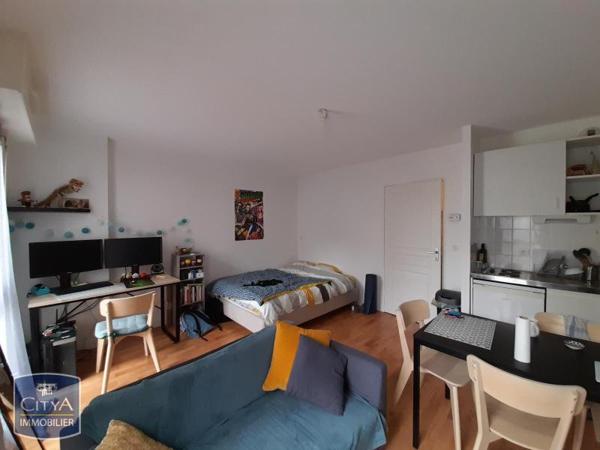 Appartement à louer 1 pièce 27.66m² Laval (53000)