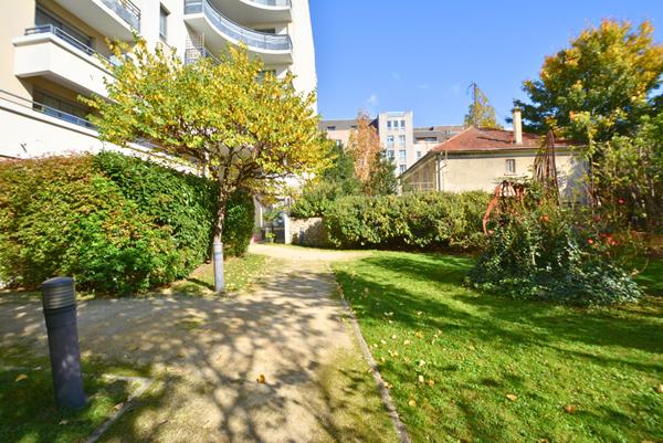 Appartement Cachan 3 pièce(s) 65.84 m2