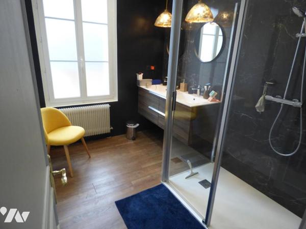 MAISON - A VENDRE - MONTOIRE/ LOIR (41800)