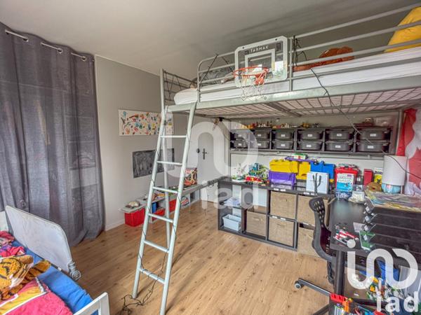 Maison 6 pièces de 101 m² à Bailly-Romainvilliers (77700)
