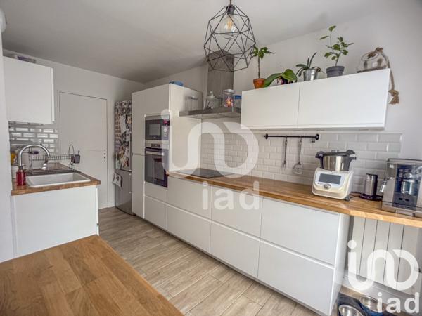 Maison 6 pièces de 101 m² à Bailly-Romainvilliers (77700)