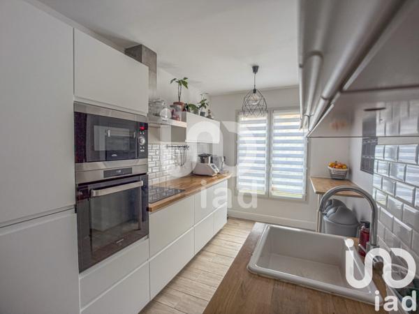 Maison 6 pièces de 101 m² à Bailly-Romainvilliers (77700)