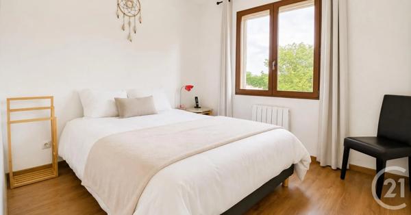 Maison à vendre  6 pièces - 98 m 2   SALLEBOEUF  - 33