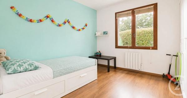 Maison à vendre  6 pièces - 98 m 2   SALLEBOEUF  - 33