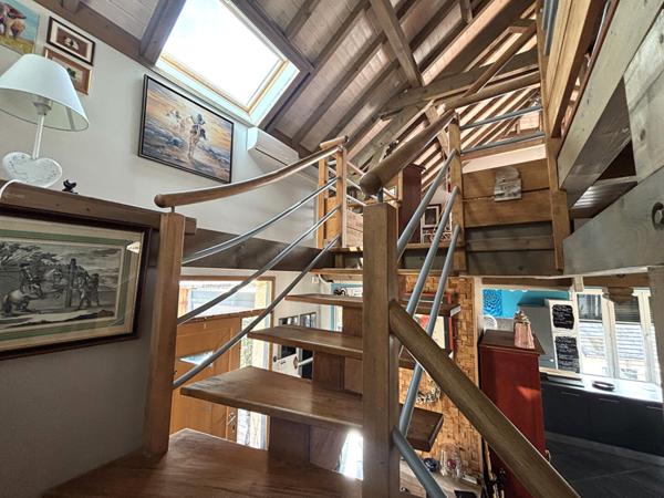 UNIQUE ! Charme et caractère au coeur d'un ancien corps de ferme rénové