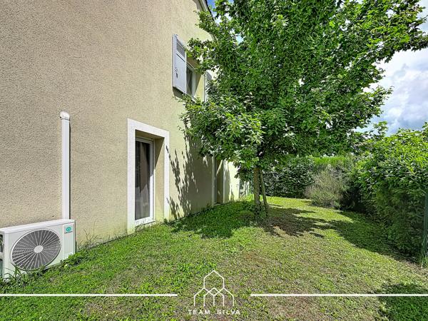 Maison
         4 pièces
        - 90 m² Exclusivité 329 900 € *