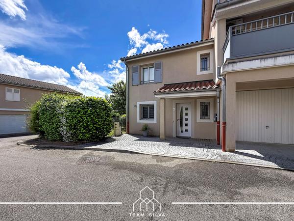 Maison
         4 pièces
        - 90 m² Exclusivité 329 900 € *