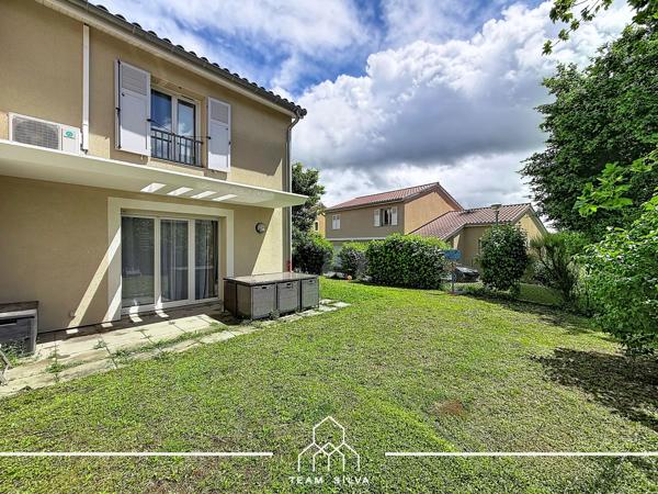 Maison
         4 pièces
        - 90 m² Exclusivité 329 900 € *