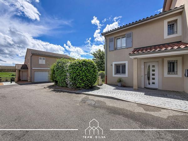 Maison
         4 pièces
        - 90 m² Exclusivité 329 900 € *