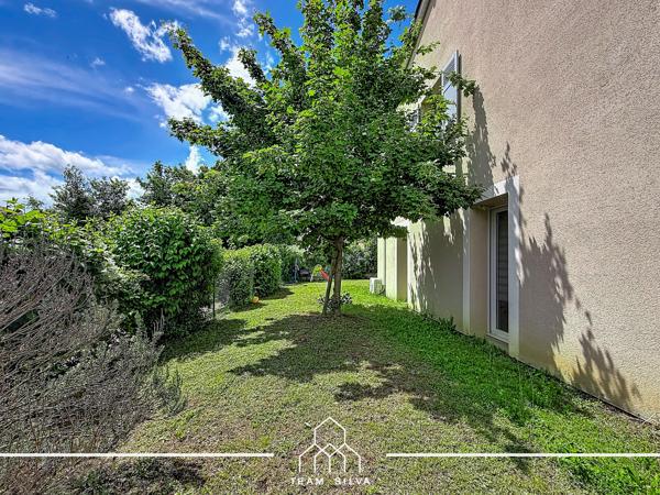 Maison
         4 pièces
        - 90 m² Exclusivité 329 900 € *