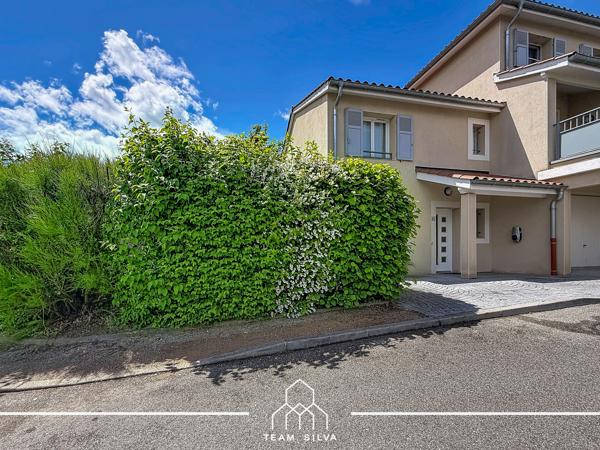 Maison
         4 pièces
        - 90 m² Exclusivité 329 900 € *