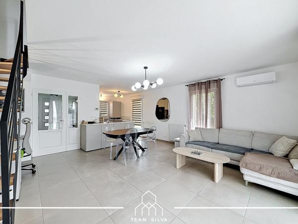 Maison
         4 pièces
        - 90 m² Exclusivité 329 900 € *
