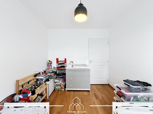 Maison
         4 pièces
        - 90 m² Exclusivité 329 900 € *