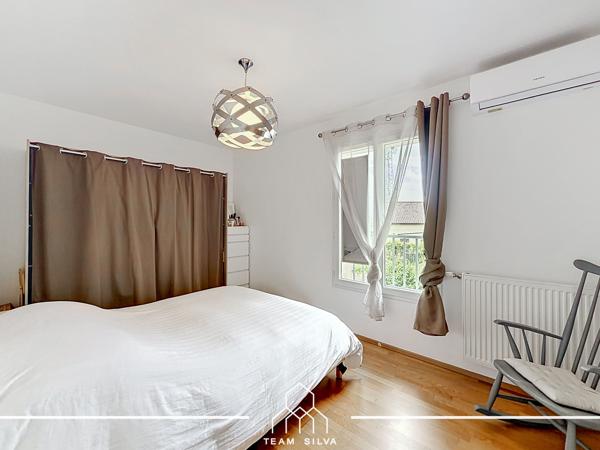 Maison
         4 pièces
        - 90 m² Exclusivité 329 900 € *