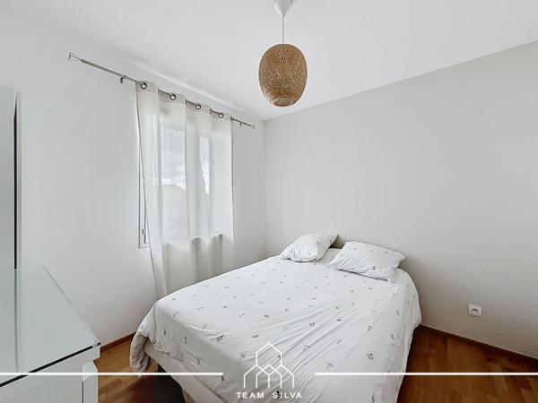 Maison
         4 pièces
        - 90 m² Exclusivité 329 900 € *