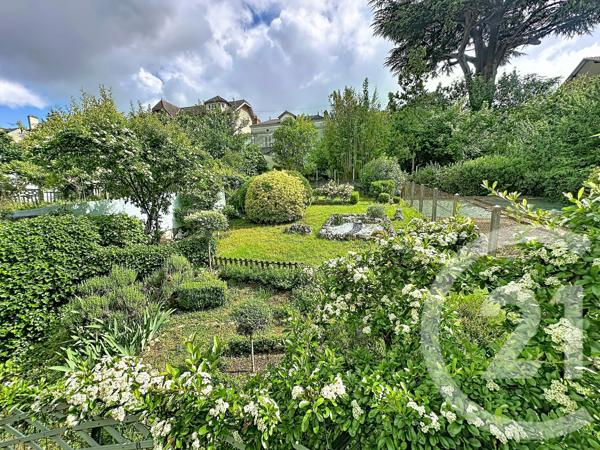 Maison à vendre  5 pièces - 132 m 2   PERIGUEUX  - 24
