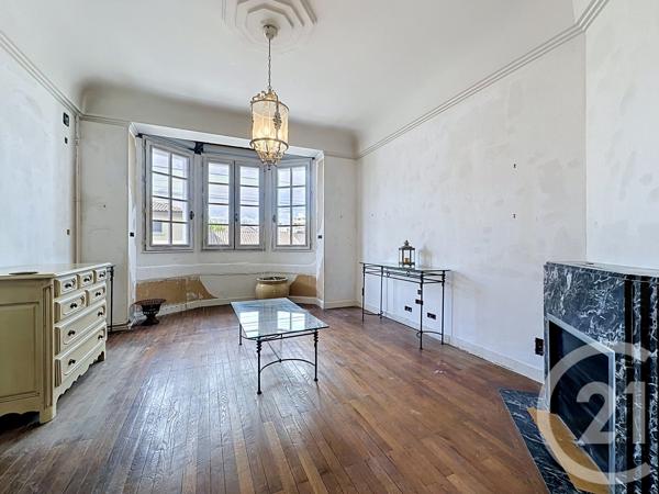 Maison à vendre  5 pièces - 132 m 2   PERIGUEUX  - 24
