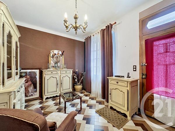Maison à vendre  5 pièces - 132 m 2   PERIGUEUX  - 24