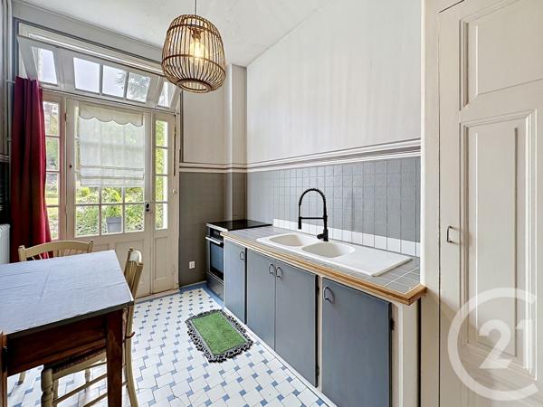 Maison à vendre  5 pièces - 132 m 2   PERIGUEUX  - 24