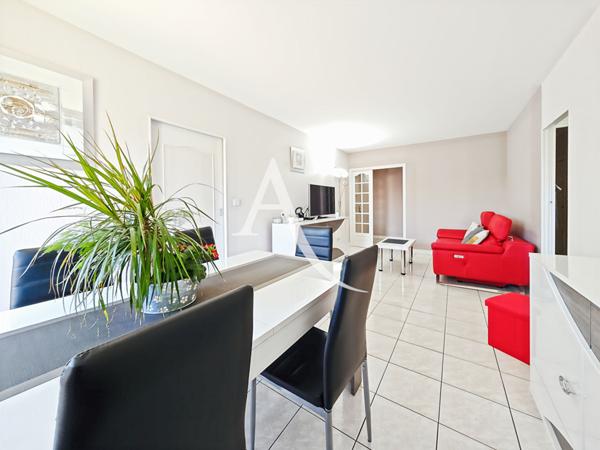 Appartement Bois D Arcy 4 pièces 81m2, 2 caves, 2 parkings