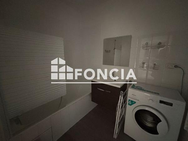 Location Appartement 2 pièces 45.12 m² - 37 RUE DE L'UNIVERSITE Lyon 69007