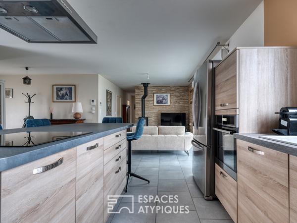 Maison contemporaine et jardin paysager