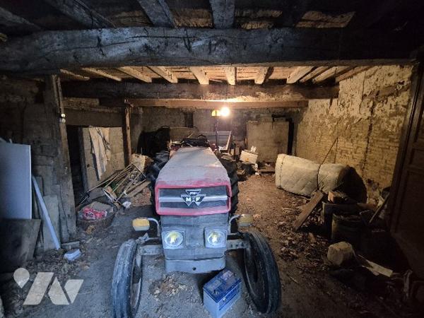 Cologne (32430) Grange d'environ 100m² sur 2 niveaux.