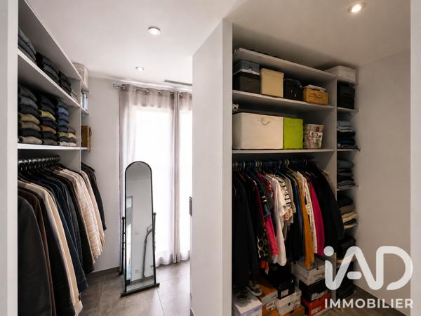 Maison à vendre 5 pièces 200 m² Bagnols-sur-Cèze