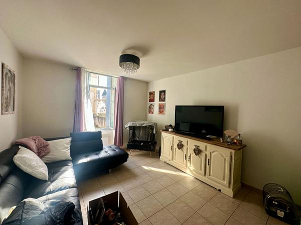 APPARTEMENT AVEC 2 CHAMBRES A CARCASSONNE