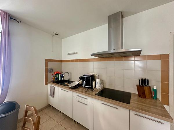 APPARTEMENT AVEC 2 CHAMBRES A CARCASSONNE