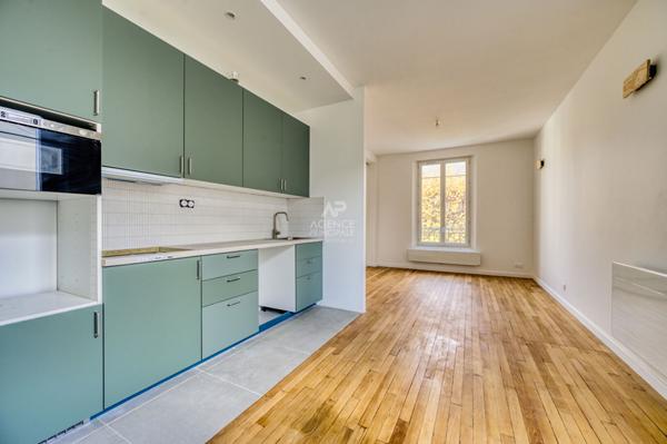 Appartement en duplex à Nanterre 2 pièce(s) 46.75 m2 299 000 € ** - Ref : 14884