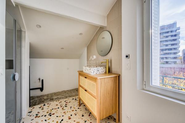 Appartement en duplex à Nanterre 2 pièce(s) 46.75 m2 299 000 € ** - Ref : 14884