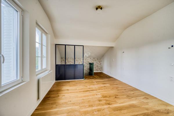 Appartement en duplex à Nanterre 2 pièce(s) 46.75 m2 299 000 € ** - Ref : 14884