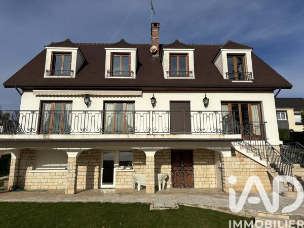 Maison à vendre 11 pièces 253 m² Saint-Fargeau-Ponthierry