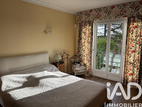 Maison à vendre 11 pièces 253 m² Saint-Fargeau-Ponthierry