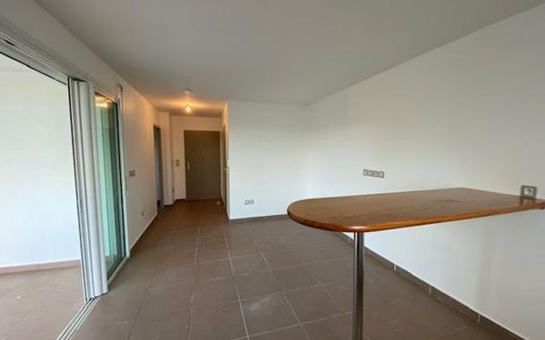 Appartement à louer    2 pièces •  Le Moule