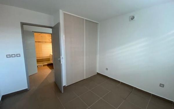 Appartement à louer    2 pièces •  Le Moule