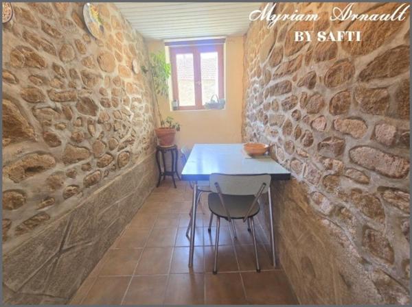 Bel ensemble immobilier avec maison d'habitation et grange